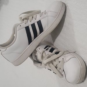 Kids size 3 adidas